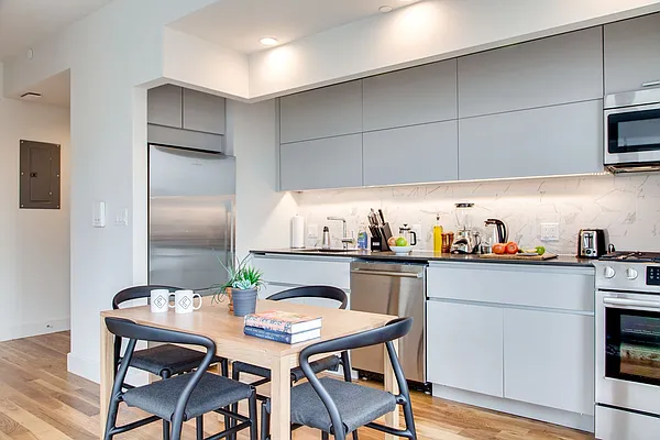 Rented by Nooklyn NYC LLC | media 31