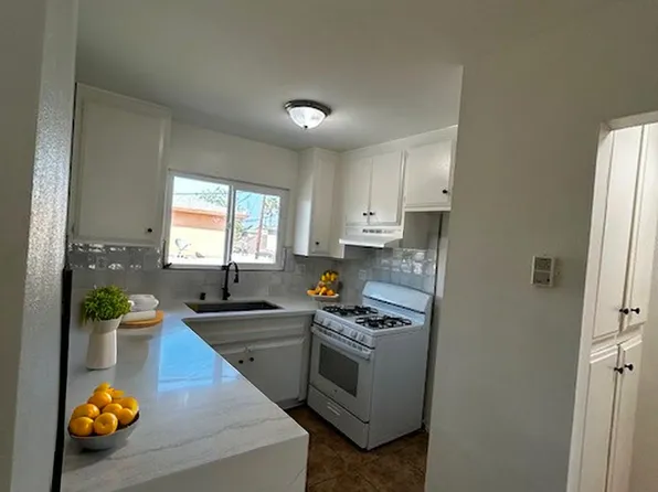 1521 E Canfield Ln APT 17, Anaheim, CA 92805