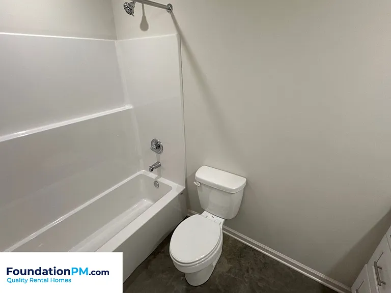 310 Chestnut St — Photo 12