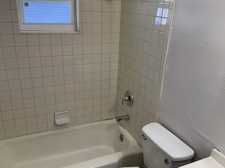 1001 N Hickory St #2 — Photo 5
