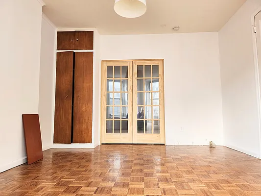 Rented by Virtual Real Estate | media 8