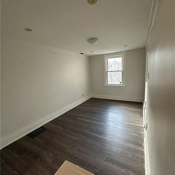 31 McKinstry St — Photo 4