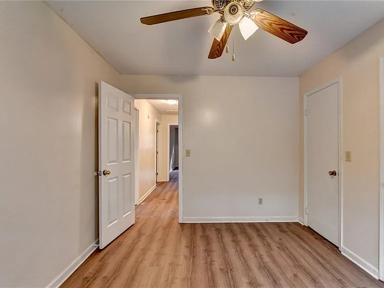 268 Allen Ct SW — Photo 38