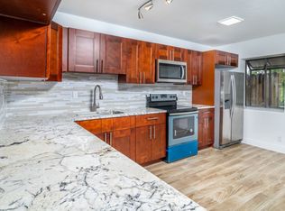 191 Meadows Dr, Boynton Beach, FL 33436