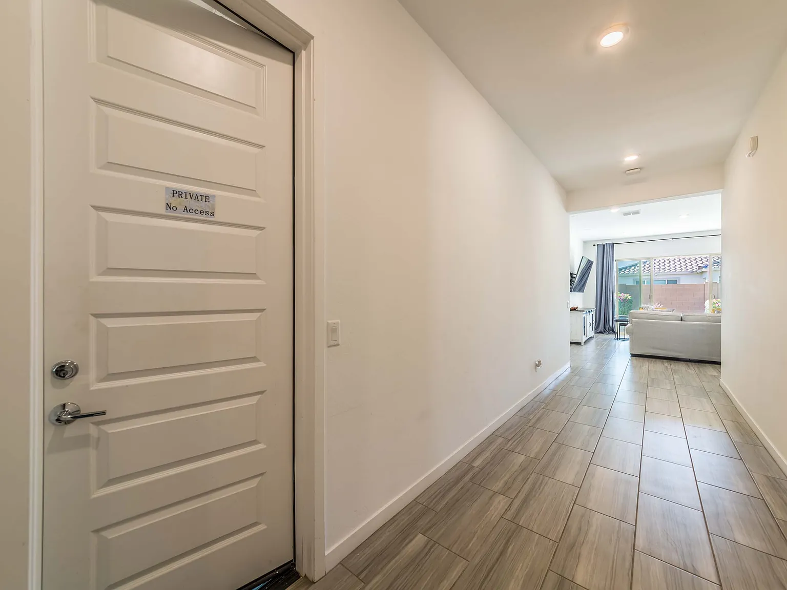 4 bed, 2659 sqft, $3,100 — Photo 2