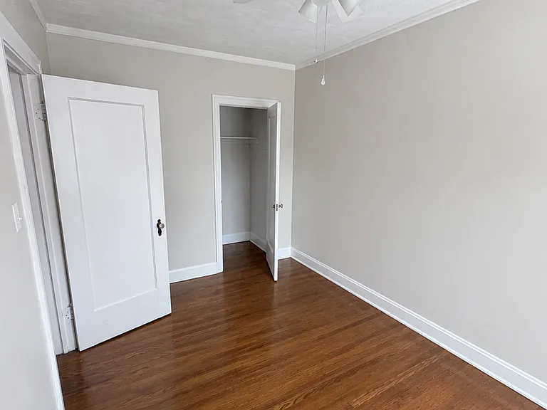 1108 Curtiss St — Photo 9