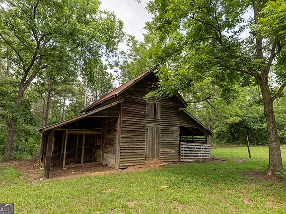 5th image of 1859 Upper River Rd