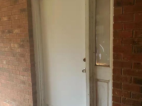 3rd image of 718 E Maple Ave APT H