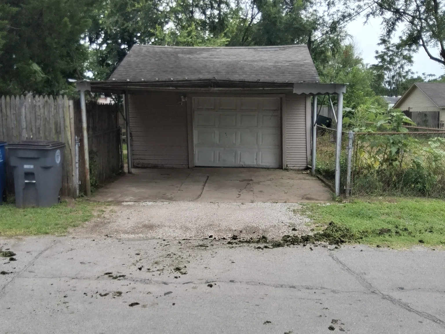 2 bed, 1008 sqft, $850 — Photo 2