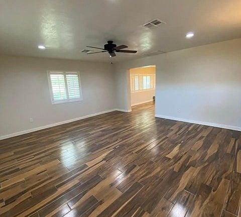 4th image of 1011 W Northern Ave