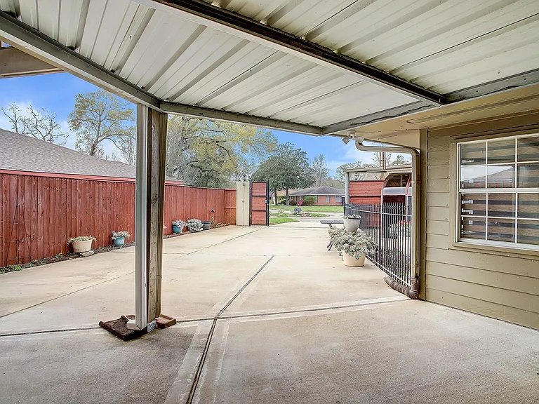 5303 Tallow Ln — Photo 24