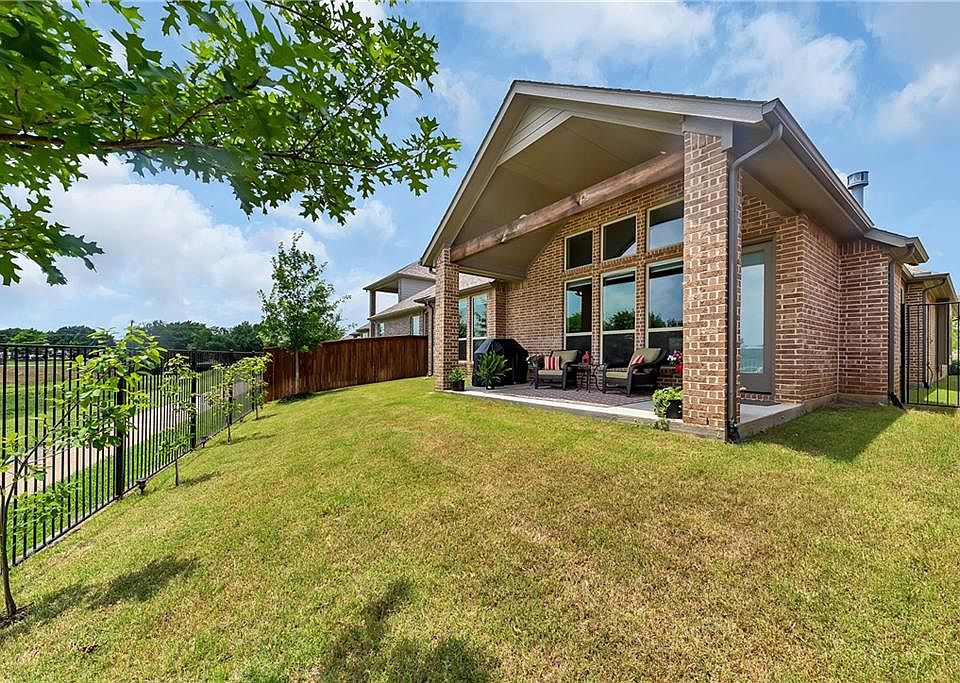 1st image of 328 Riverdance Way