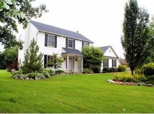 7608 Bingham Rd, Brighton, MI 48116