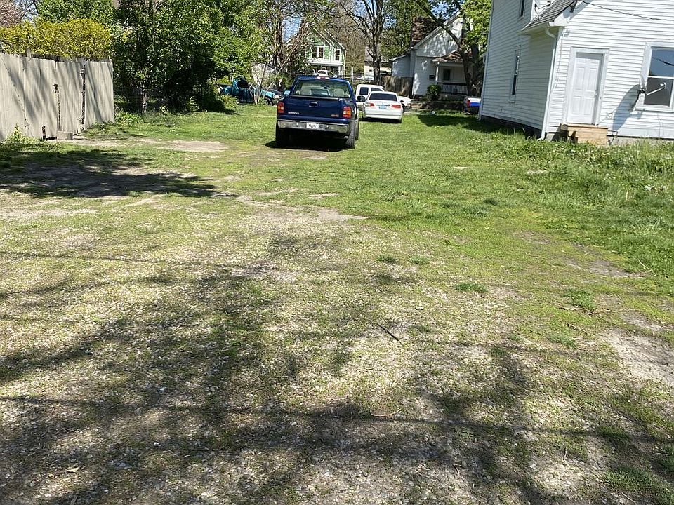 2nd image of 52 S Dearborn St