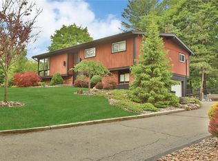 26 Maiden Ln, New City, NY 10956