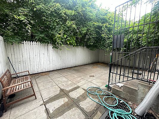1st image of 2281 1st Ave #101