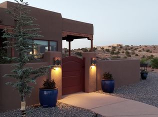 1917 Ridge Ct NE, Rio Rancho, NM 87144