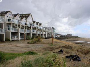 158 N Pacific St, Rockaway Beach, OR 97136