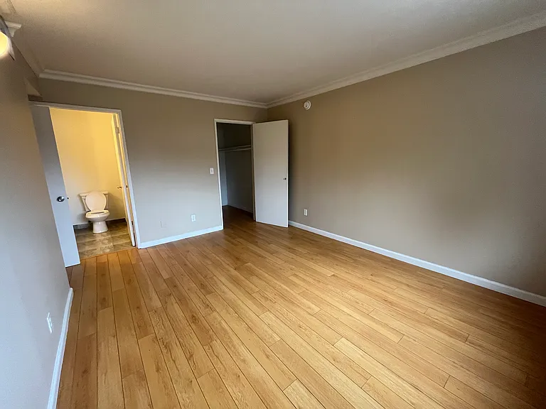 14157 Vanowen St #101 — Photo 17