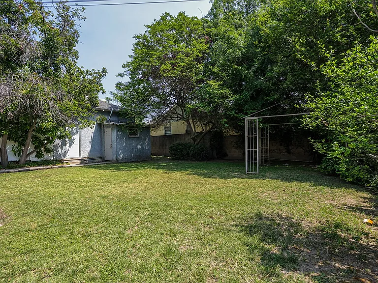 1022 N Euclid Ave — Photo 13