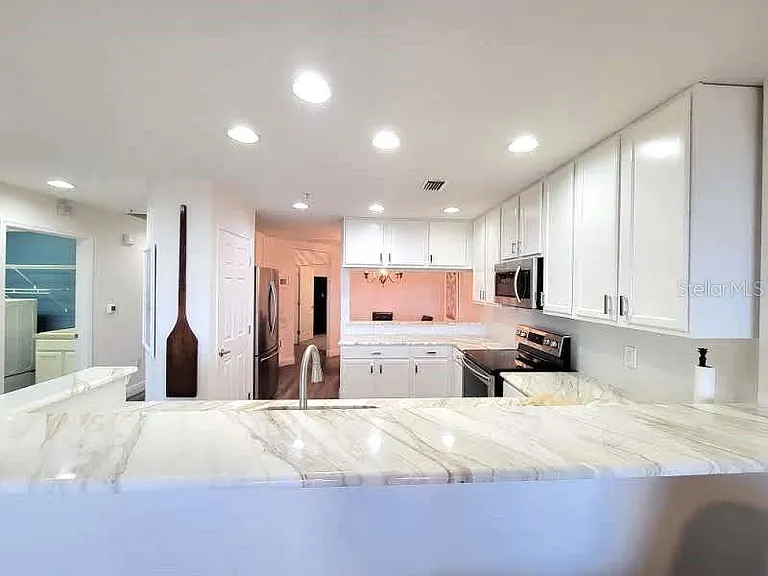7296 Marathon Dr #404 — Photo 9