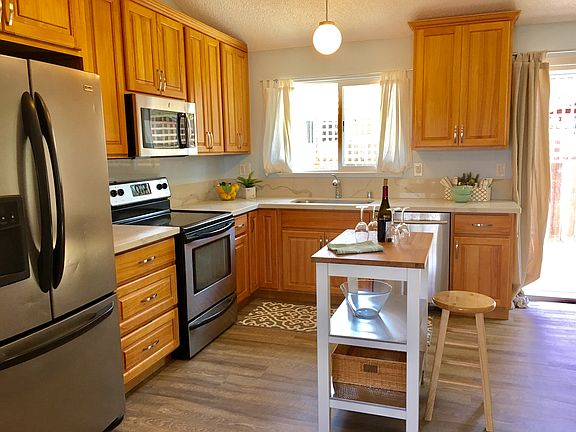 3rd image of 132 Coloma Way