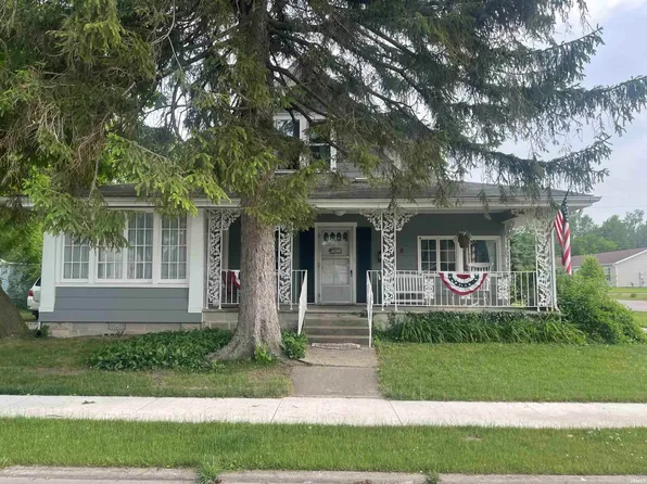 216 E Washington St, Upland, IN 46989