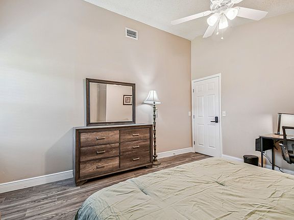 dresser with mirror