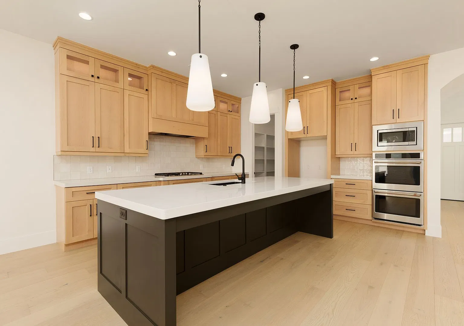 Gorgeous 5 Bed 4 Bath New Trend Construction in Desert Canyons — Photo 4