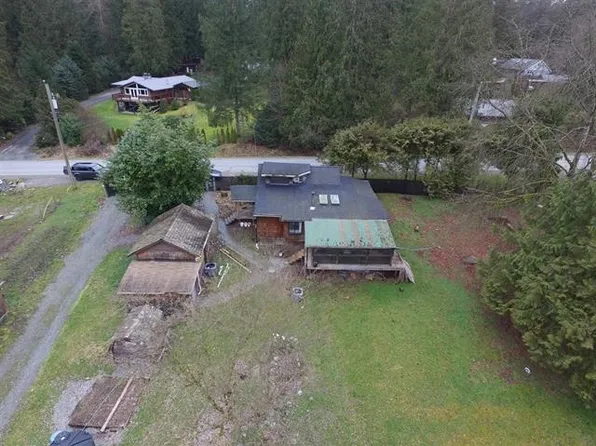 10053 Wolfe St, Mission, BC V4S 1G7