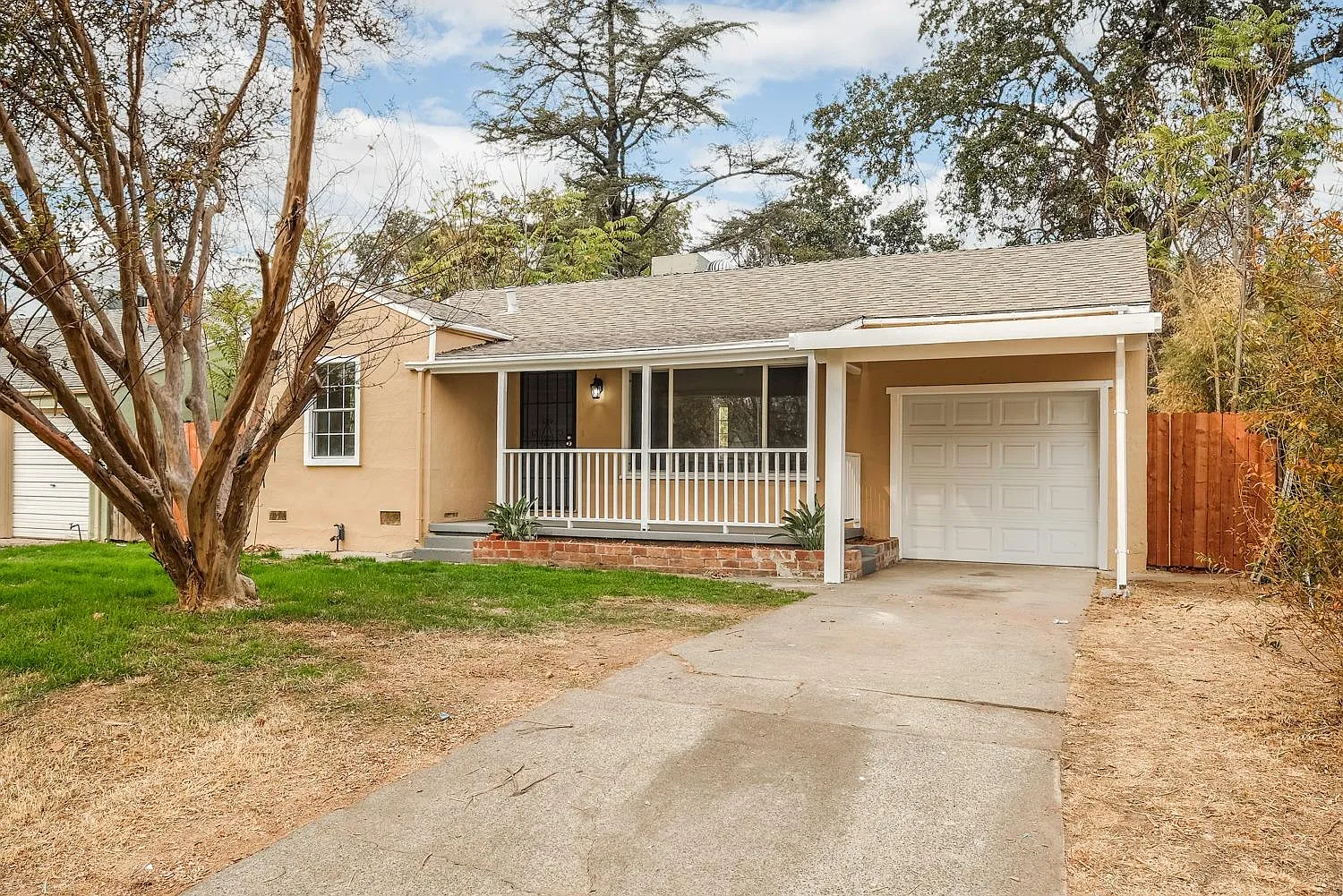 1729 Rosalind St photo 1