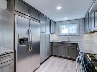 210 Moore Ave, Colonial Heights, VA 23834