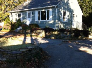 108 Irving St, Mystic, CT 06355