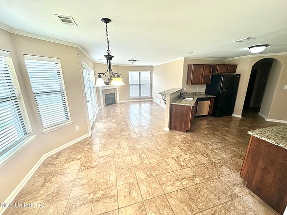 3rd image of 13470 Lapstone Ln