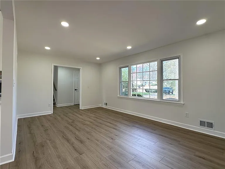 2972 Pathview Ln — Photo 3