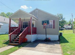 1004 Ellis Rd, Saint Albans, WV 25177