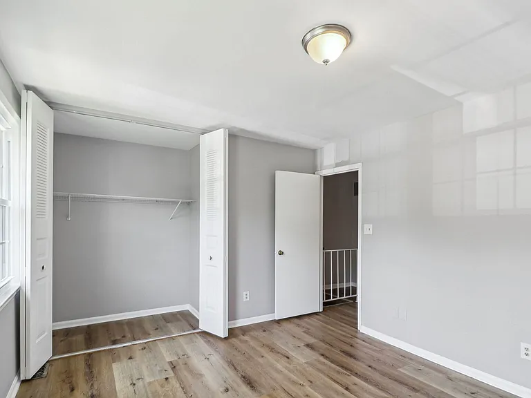 5448 Princess Dr — Photo 5