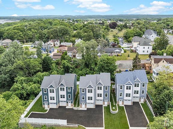 2nd image of 367 Ferris St