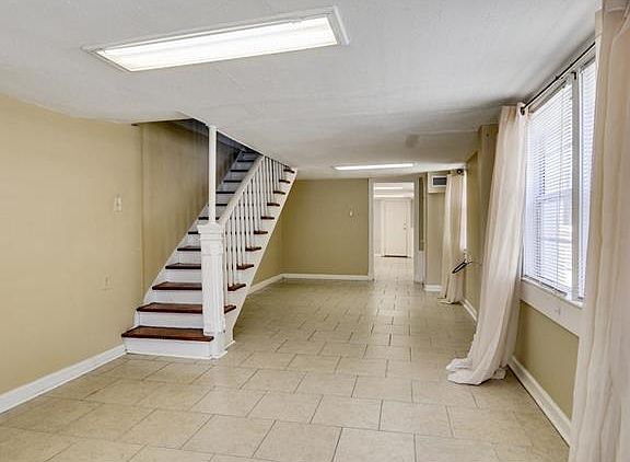 3rd image of 3122 Robert St