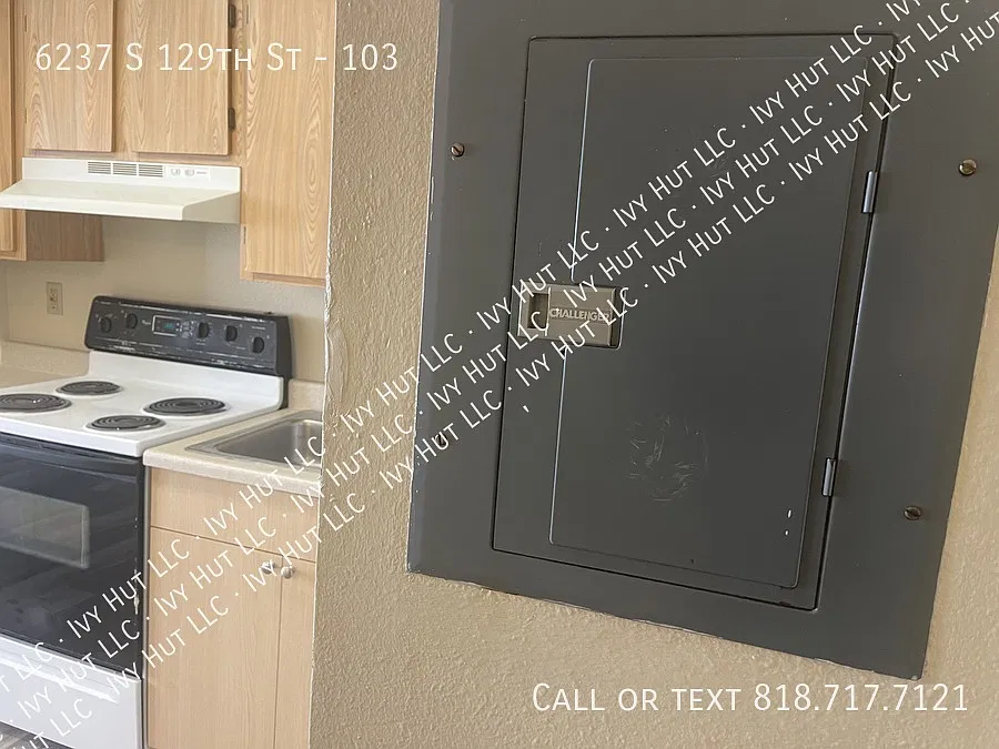 Studio, 1.0 bath, $999 — Photo 3