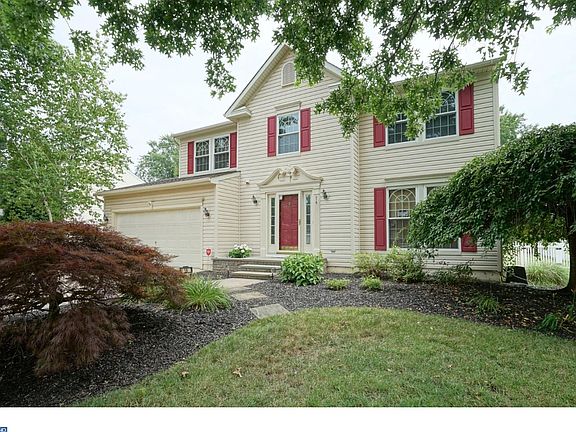 4th image of 14 Canterbury Ct