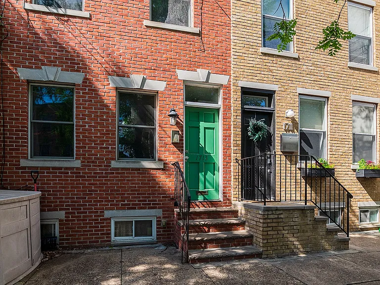 1715 Christian St #2F — Photo 15