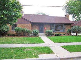 8425 Kostner Ave, Skokie, IL 60076