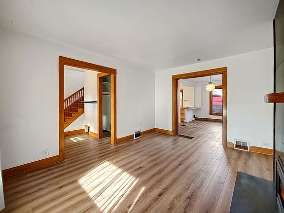 5th image of 421 E 1st Ave