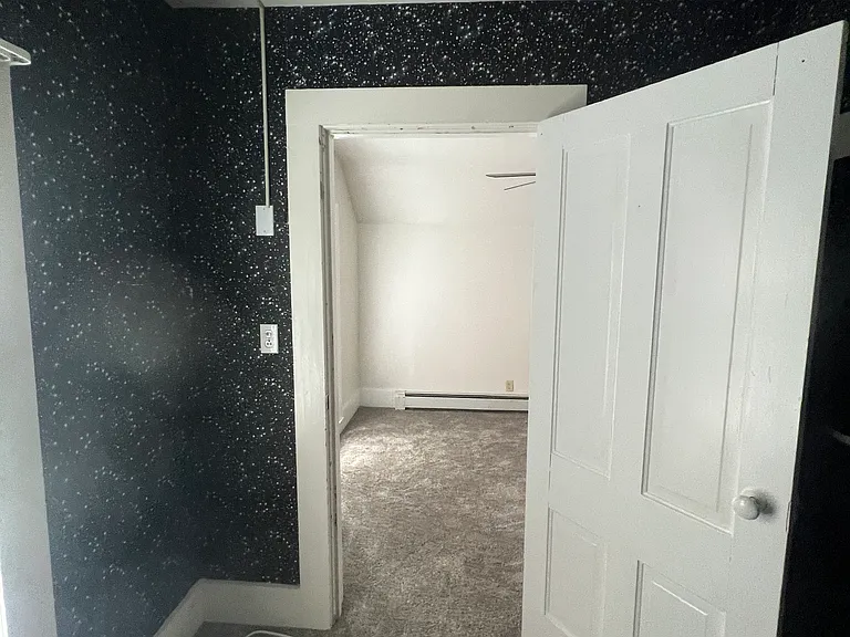 205 E Berry St — Photo 19