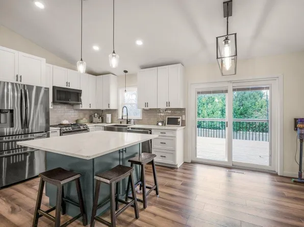 9616 Minnesota Ln N, Maple Grove, MN 55369