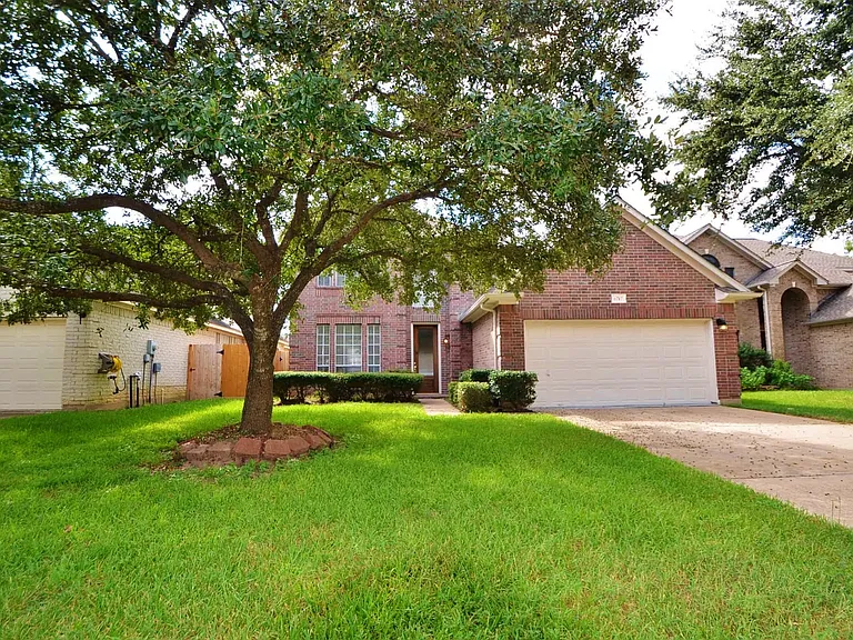 6747 Cleft Stone Dr — Photo 1