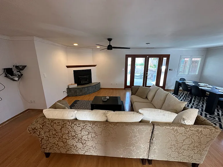 5022 Mount Etna Dr — Photo 3