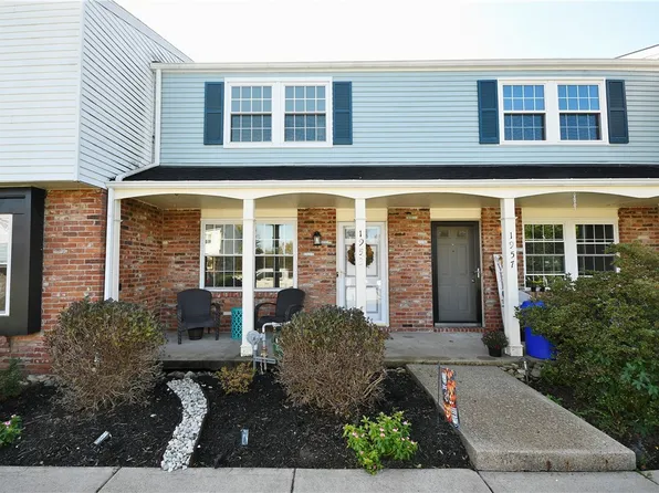 1953 Kirkby Dr, South Park, PA 15129