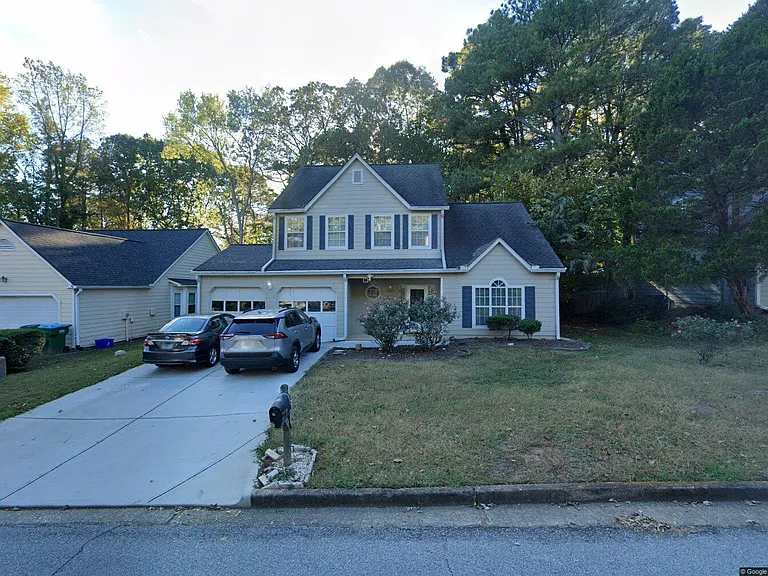 4240 E Meadow Dr — Photo 1